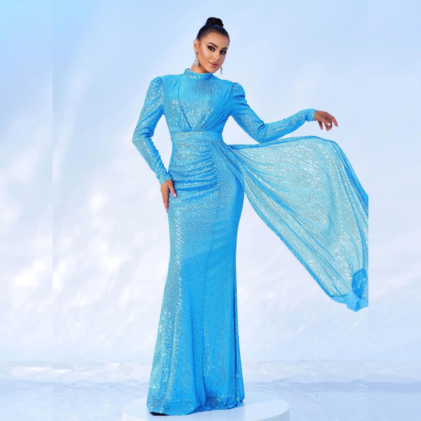 Long Sleeve Round Neck Sexy Slim Long Sequined Banquet Dress - X2-Shopping