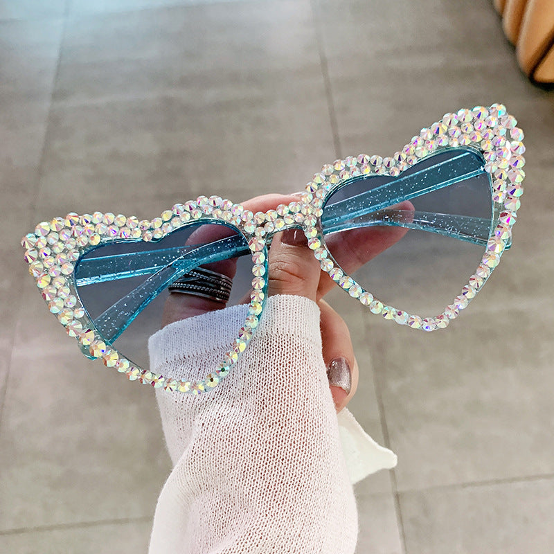 Female Cute Cat Eye Heart-shaped Sun Glasses - X2-Shopping