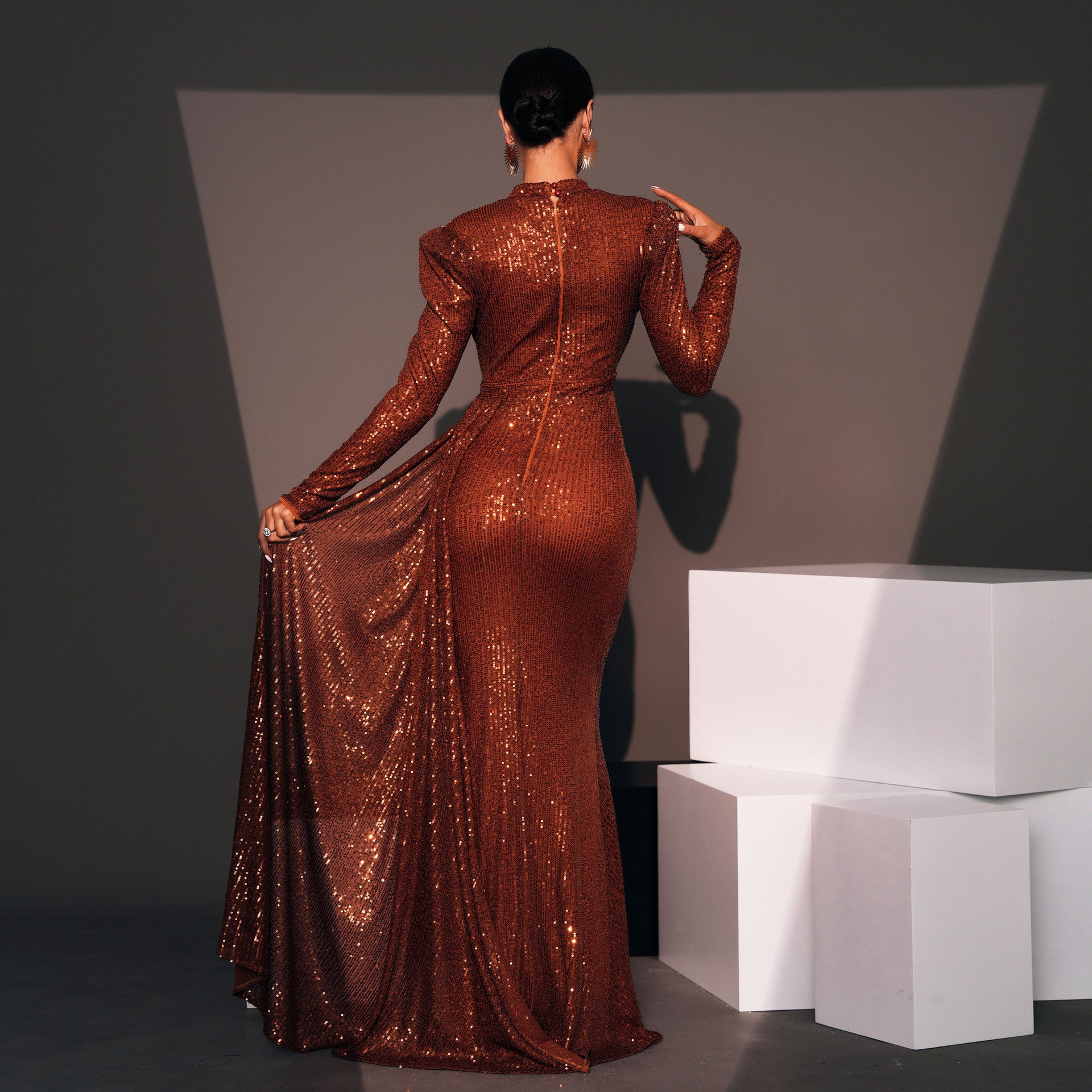Long Sleeve Round Neck Sexy Slim Long Sequined Banquet Dress - X2-Shopping