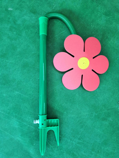 Gartensprinkler Kunststoffsprinkler Sonnenblumensprinkler Gartenarbeitsgerät Einstellbare Sprinkler und Gartenschläuche