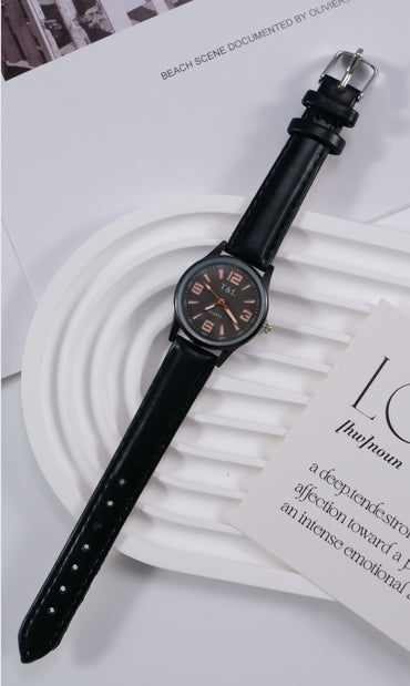 Men's Leather Strap Sports Pointer Quartz Watch