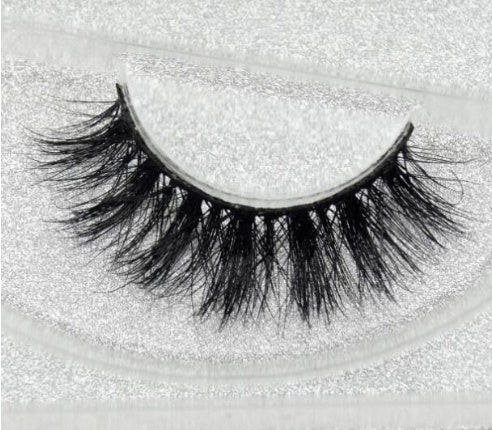 Künstliche Aurelia-Wimpern