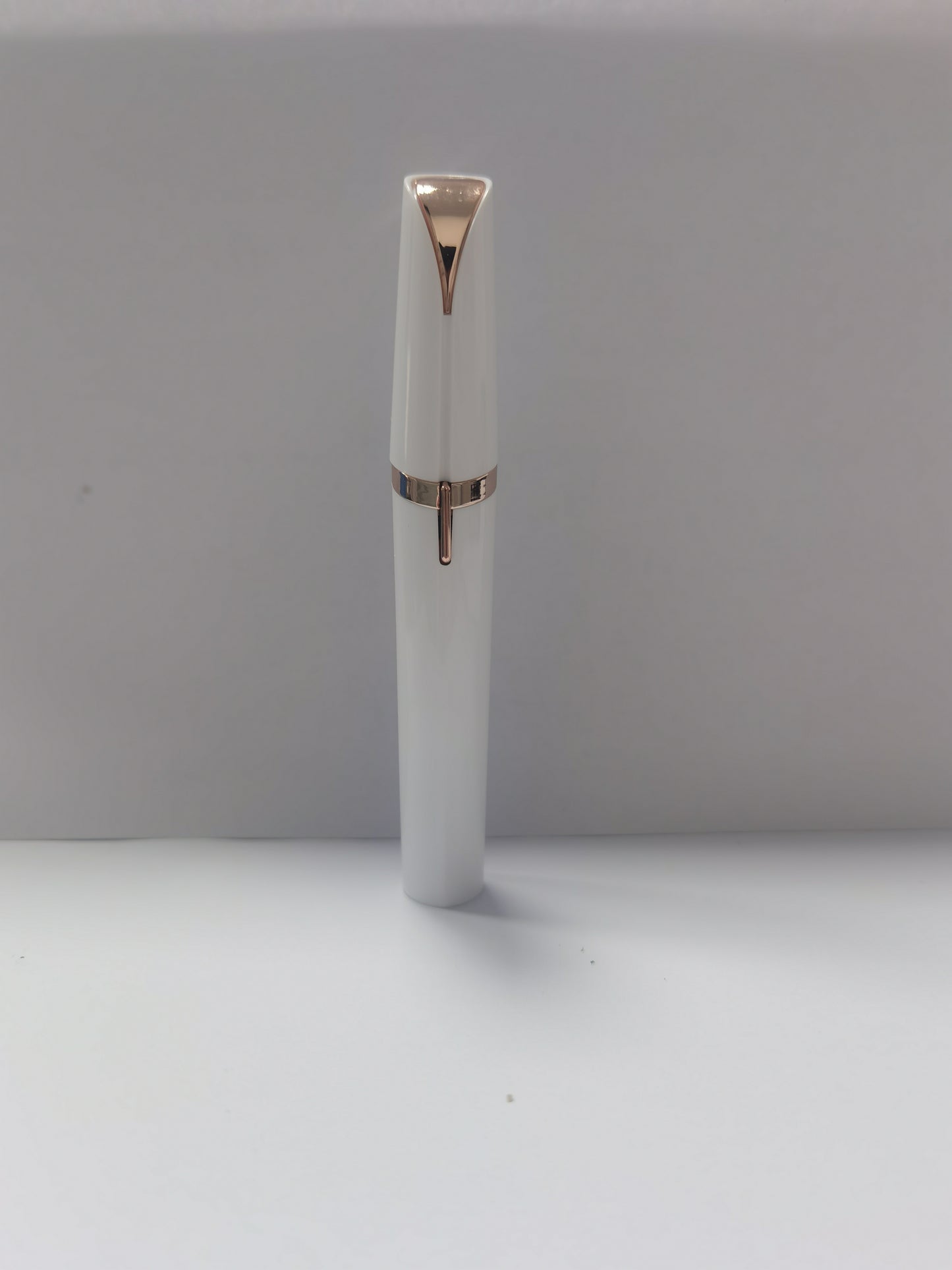Mini Elektrischer Augenbrauentrimmer Lippenstift Augenbrauen Stift Haarentferner Schmerzloser Rasierer Epilierer mit LED-Licht