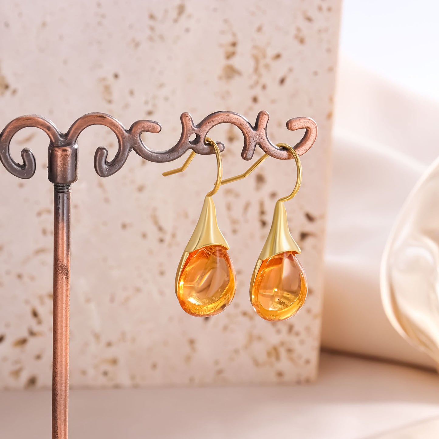 Drop-shaped Inlaid Cat's Eye Earrings Four-color Simple
