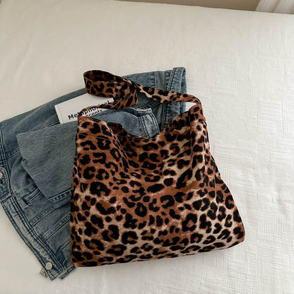 Simple Large Capacity Urban Fashion Leopard Print Shoulder Messenger Bag