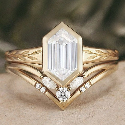 Gold Wheat Shape Rectangular Zircon Ring