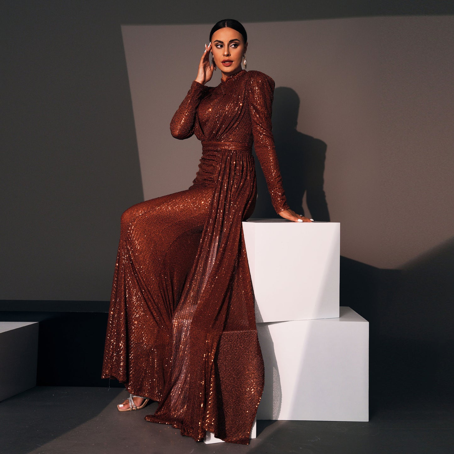 Long Sleeve Round Neck Sexy Slim Long Sequined Banquet Dress - X2-Shopping