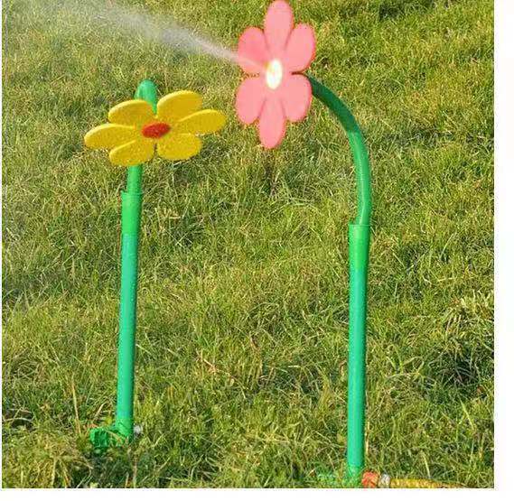 Gartensprinkler Kunststoffsprinkler Sonnenblumensprinkler Gartenarbeitsgerät Einstellbare Sprinkler und Gartenschläuche